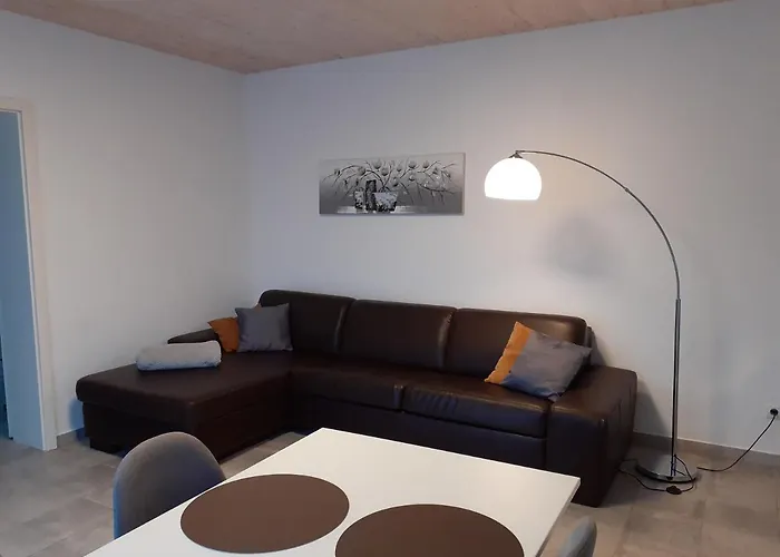 Erdgeschoss-Appartement mit Seeblick